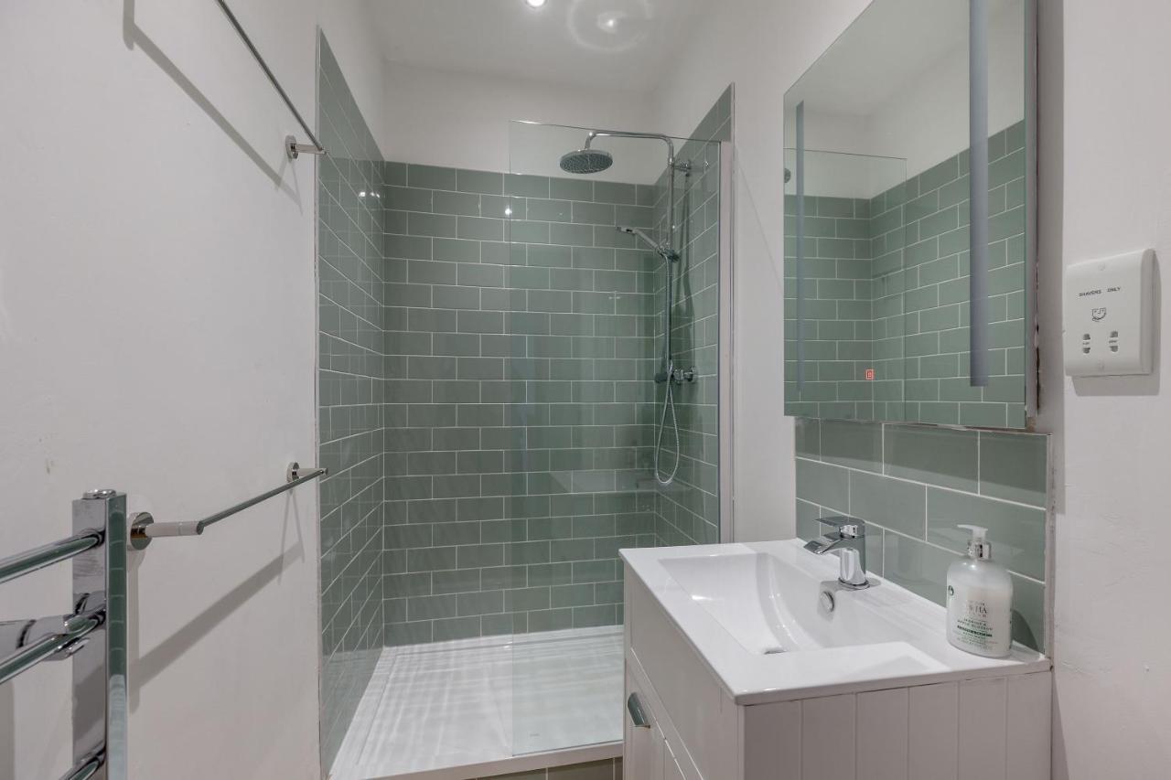 Joivy Glamorous Flat Near City Centre Apartment เอดินบะระ ภายนอก รูปภาพ
